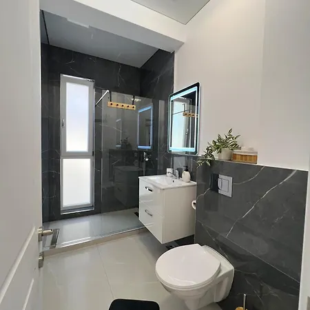 Luxury דירה Năvodari